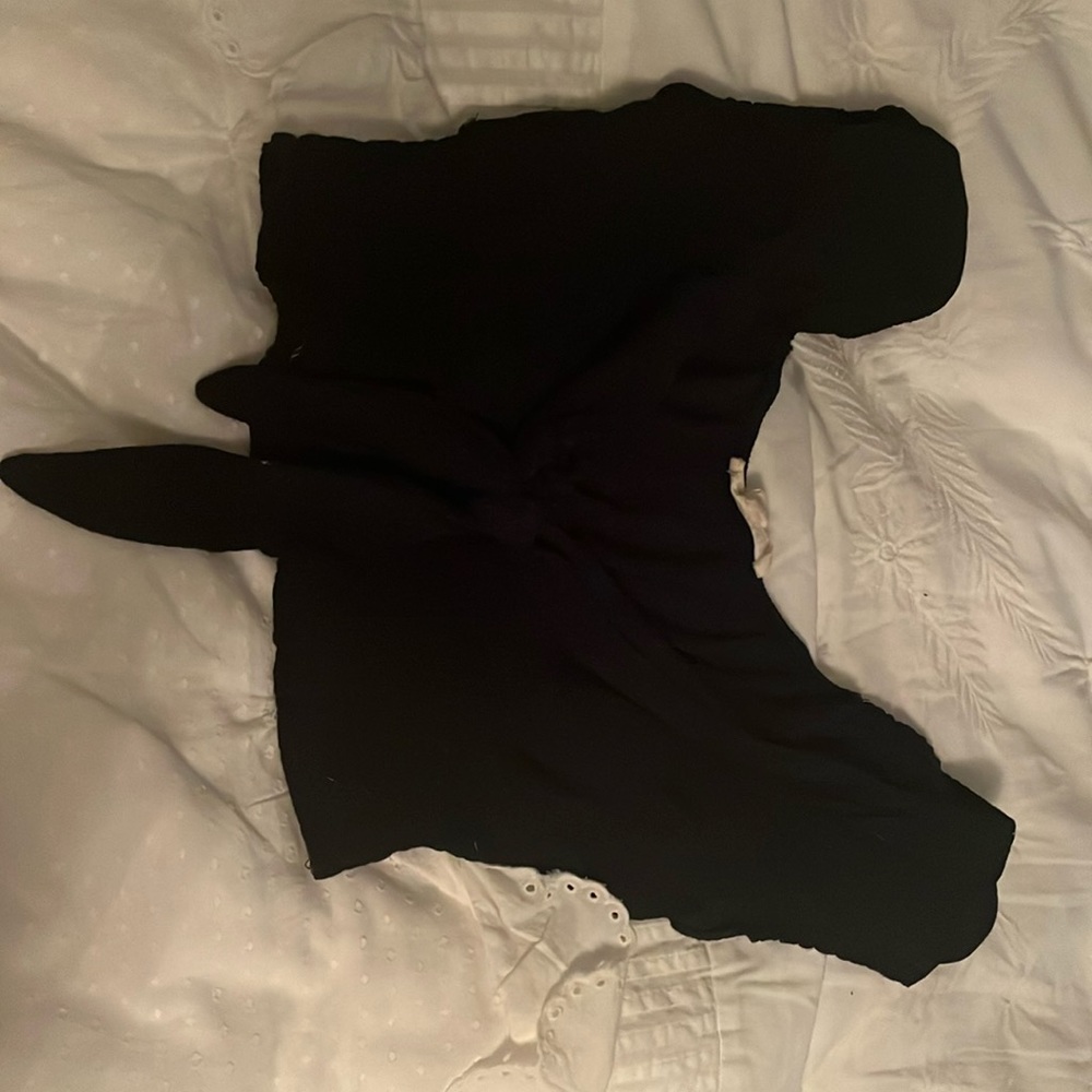 Black tie LA hearts top